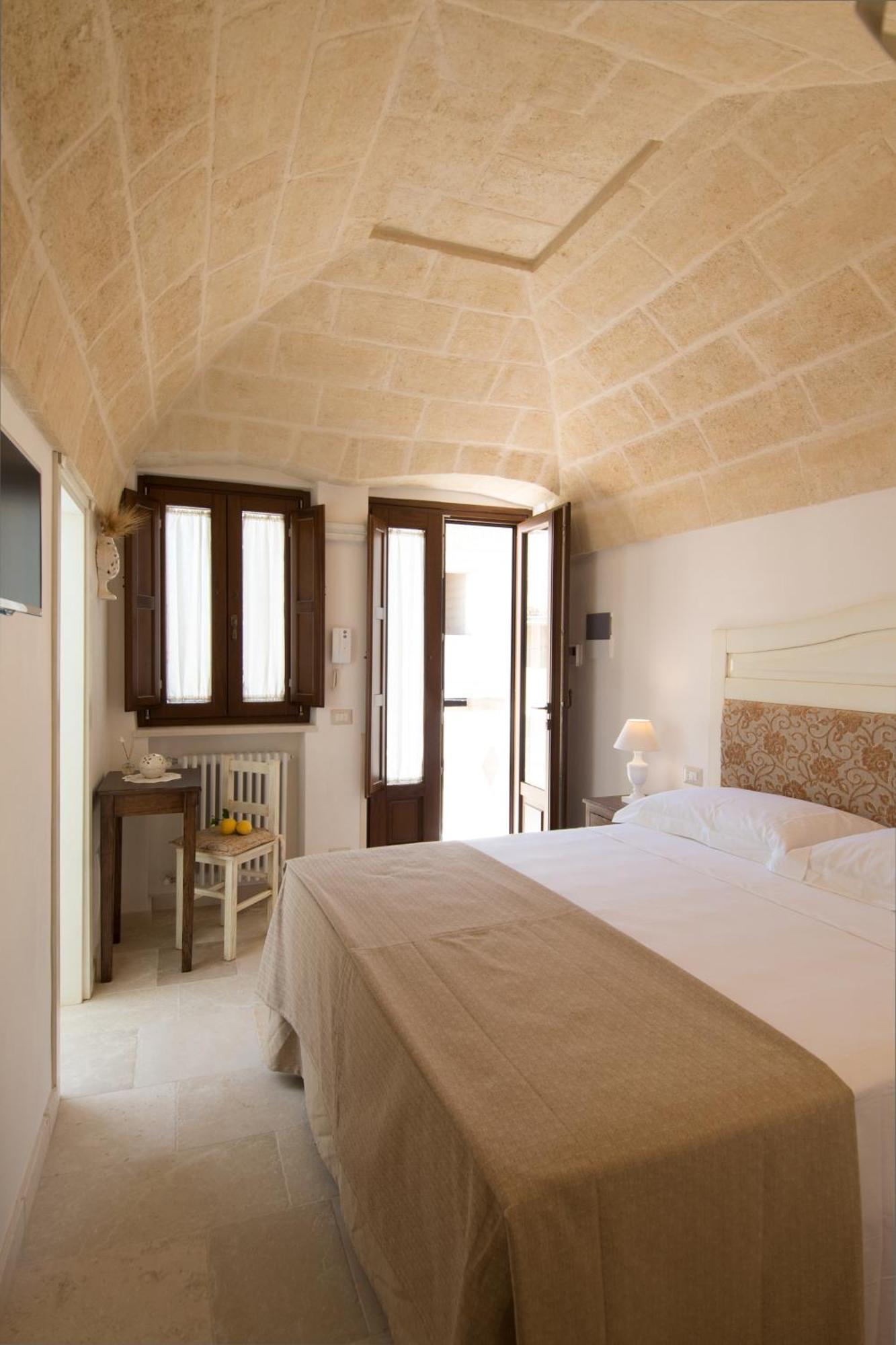 Antica Via Roma B&B E Relax มอนตาลบาโน ภายนอก รูปภาพ